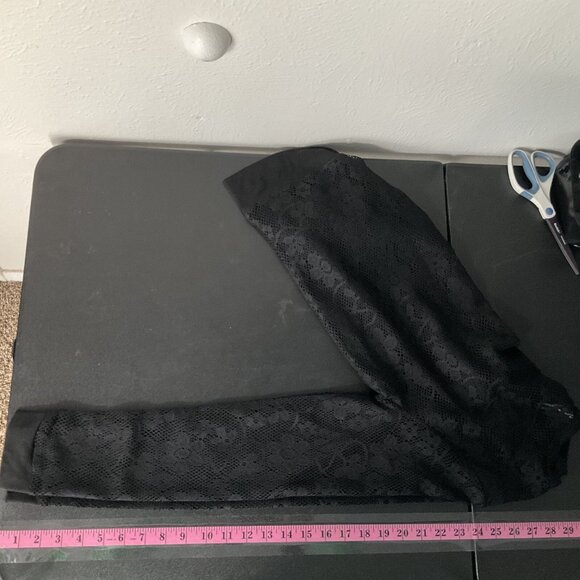 No Boundaries Top Womens Sz L Black Mesh Sheer Lace Long Sleeve Pullover‎ - Picture 4 of 9